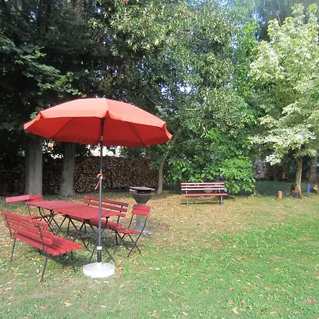 Bergfeld مزرعة للإقامة Lalendorf